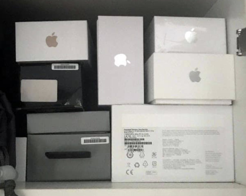 apple boxes